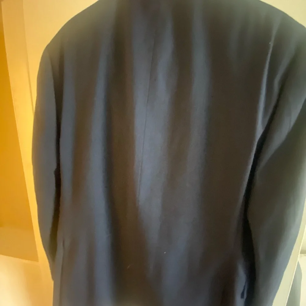 Used just once on wedding, look brand new. It also include 32/30 pants - Picture 4 of 6